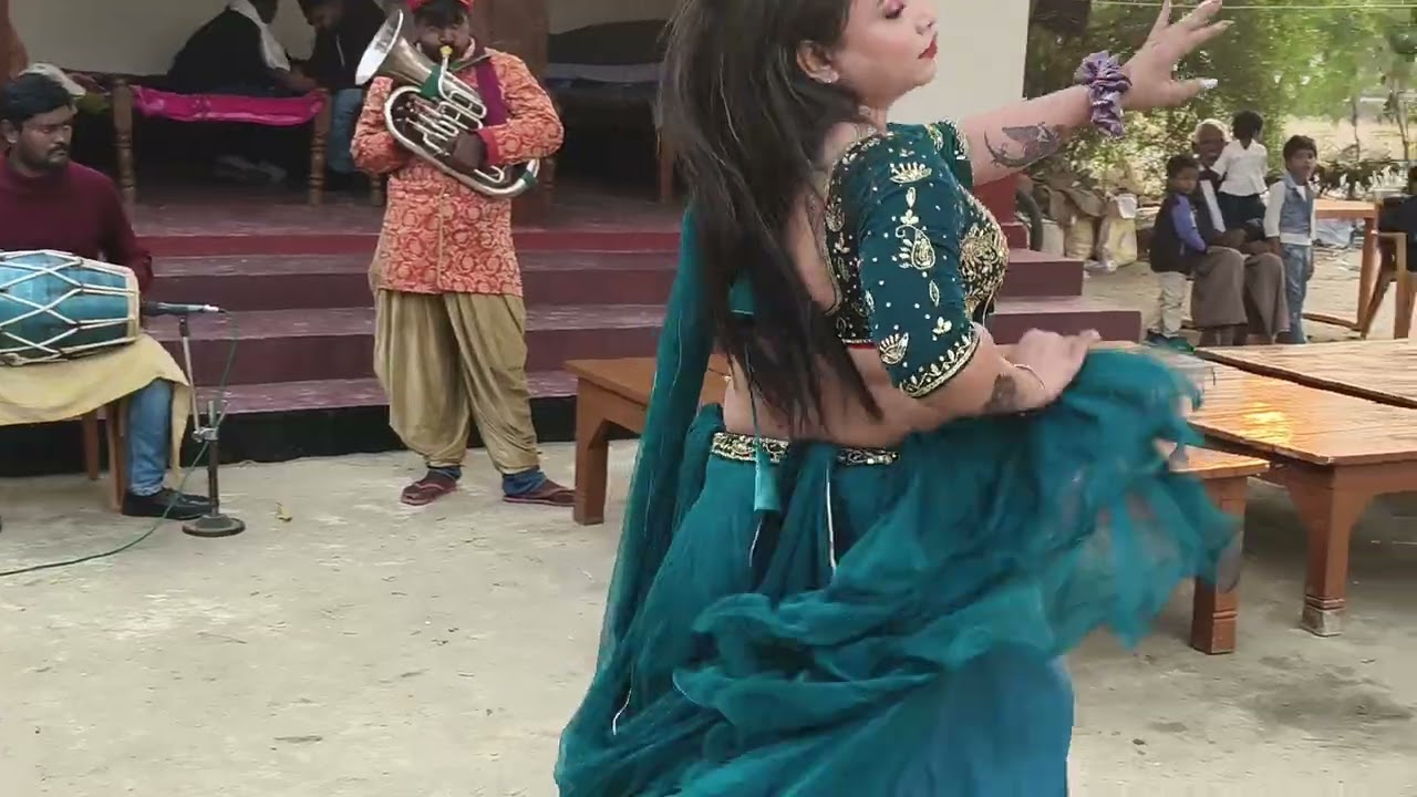 चंद्रशेखर बैंड पार्टी हरपुर मऊ 9918799282