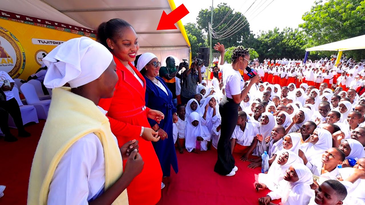 ZUCHU ALIVYO MCHEZESHA DC JOKATE MBELE YA WANAFUNZI WA JANGWANI