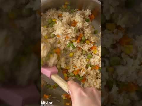 تصویری: چگونه برنج سرخ شده شانگهای بپزیم؟