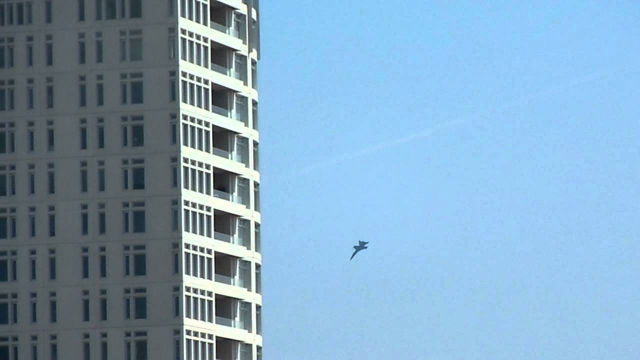 F18 Jet over Milwaukee YouTube