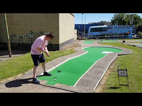 Arnold Palmer Putting Course in Cleethorpes - hole 15