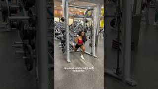 I DONT LIKE BULGARIAN SPLIT SQUATS😩 #squats #micdup #gymvlog #legdayworkoutforwomen #legdayworkout