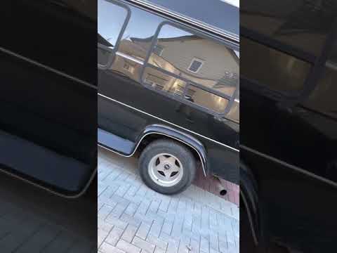 Raw V8 sound Chevy G20 Van 350cui