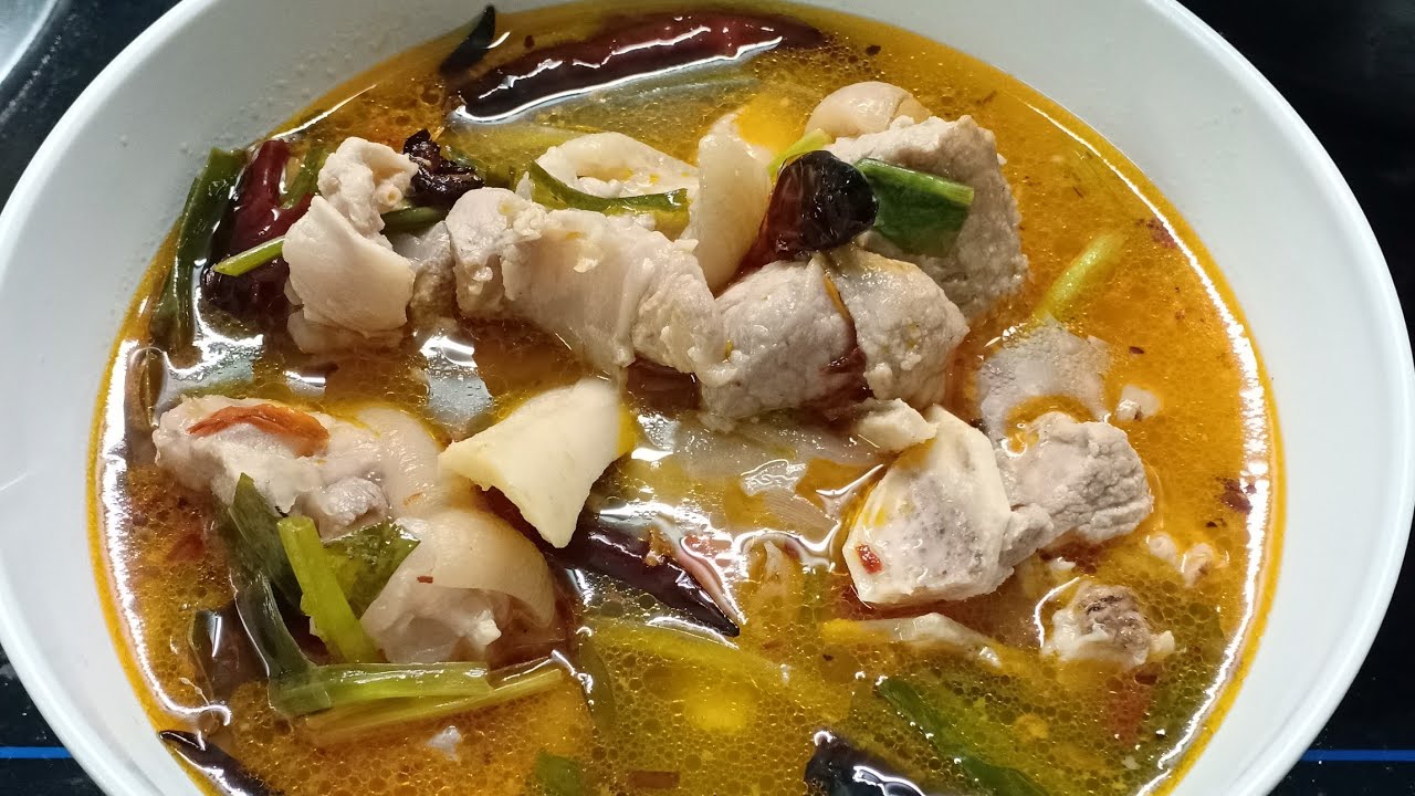 ဝက္ေျခေထာက္ တံုယမ္း |Tom Yum Pork Leg