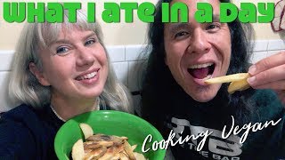 What We Ate In A Day VLOG: gym, mail, & music making