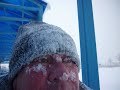 Метельно-вьюжная пурга  позёмка яростно снежинками в лицо в дороге в бассейн в январе в Новохопёрске