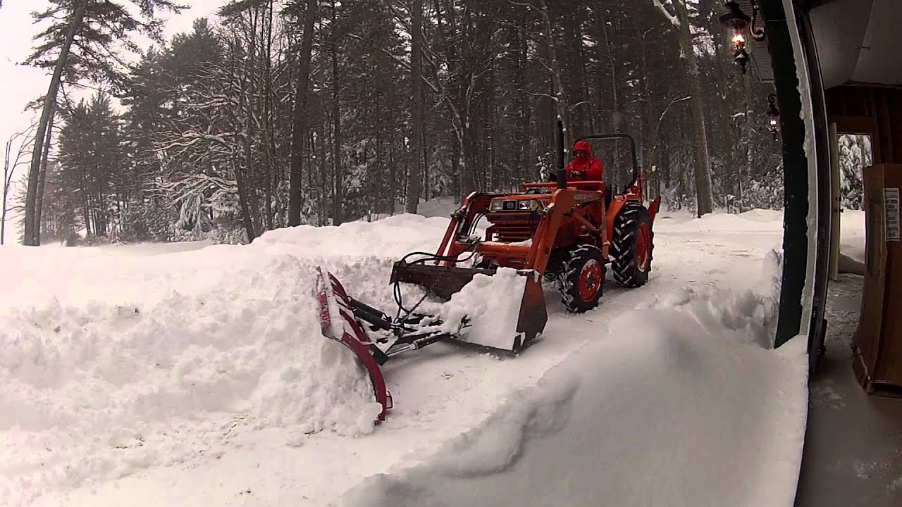Kubota L2550 - YouTube