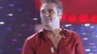 Video thumbnail of "MORRISEY - THERE IS A LIGHT THAT NEVER  GOES OUT LIVE"