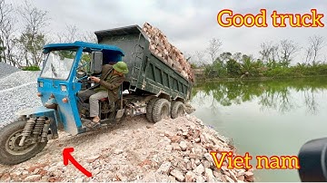 Công nông chở đất Bốc đầu cực căng | máy xúc Dosan phá nhà | tricycle carrying soil lifting head