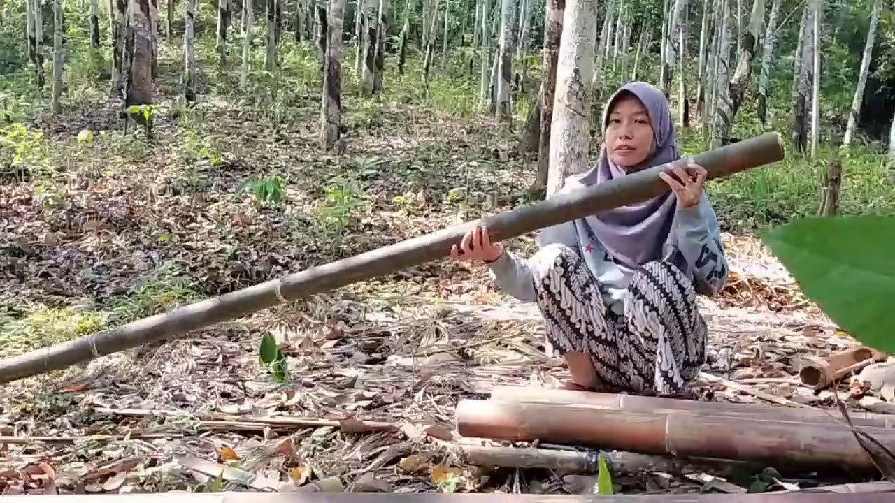 SOLO BUSHCRAFT BUILD PERMANENT BAMBOO SHELTER - COOKING AND RELAXING ...