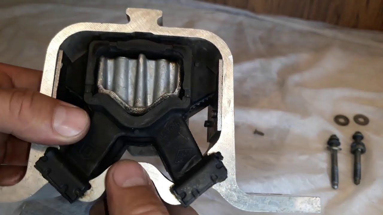 "ПРОект Веста Плутон". Дорабатываем заводскую верхнюю правую опору двигателя.