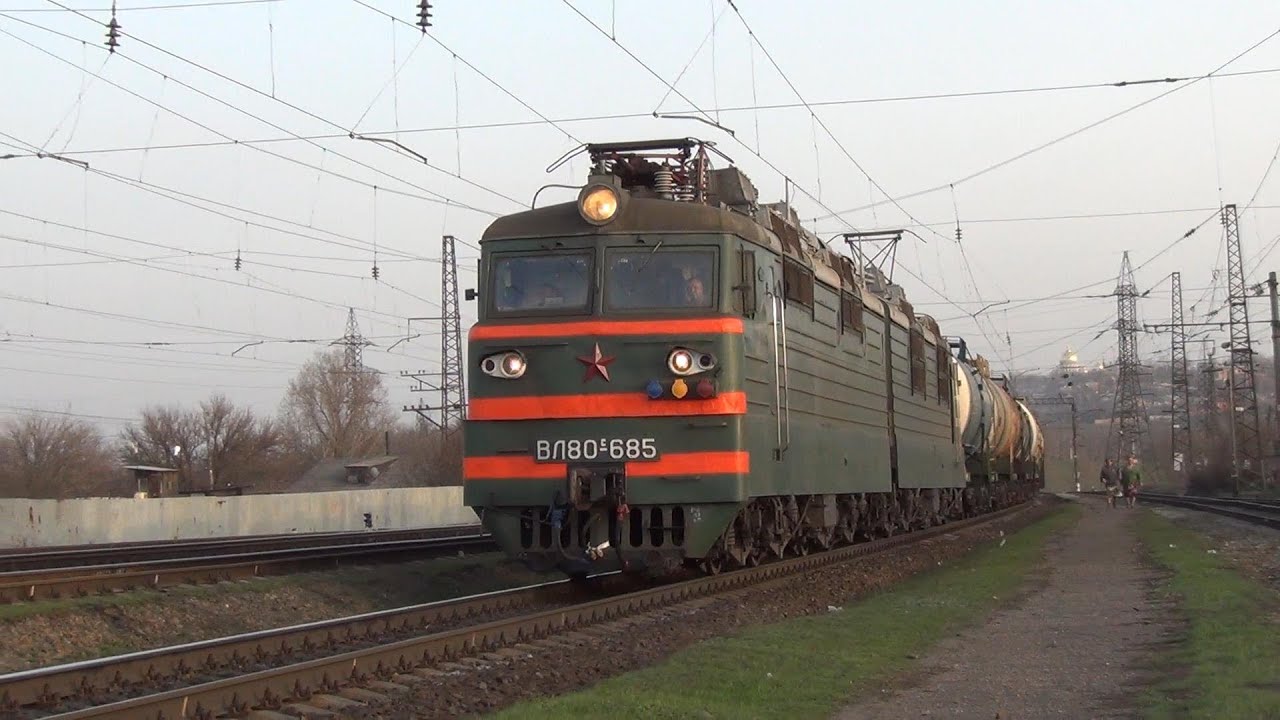 Машинное отделение электровоза вл80с