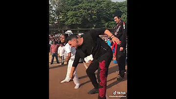 Khiladiyon Ka Khiladi Akshay Kumar training student