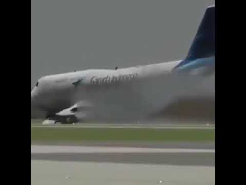 Garuda Indonesia The Airline of Indonesia Tough Landings - YouTube