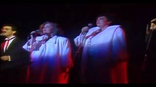 Video thumbnail of "El vendedor- Grupo Mocedades.  En vivo"