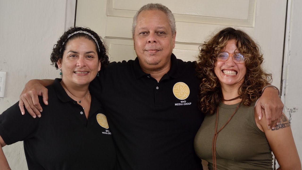 BaoRadio: Kilia Llano - YouTube