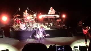 Kenny Loggins - in concert - Danger Zone & FootLoose