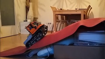 Tracked LEGO Unimog (hvss) going up a slope