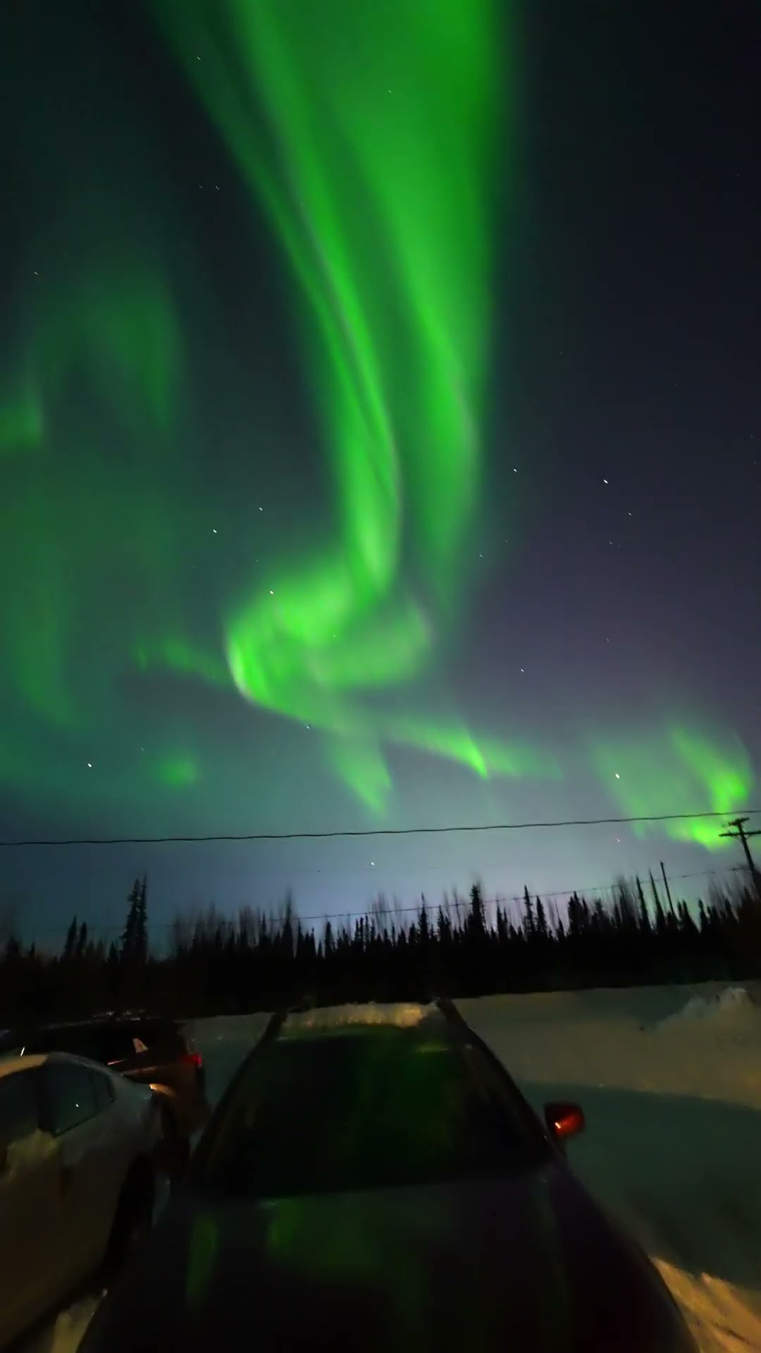 The Northern Lights Filmed From My Driveway || ViralHog
