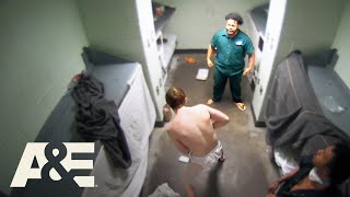 60 Days In: Inmate Nick Fights Pod Bully | A\&E