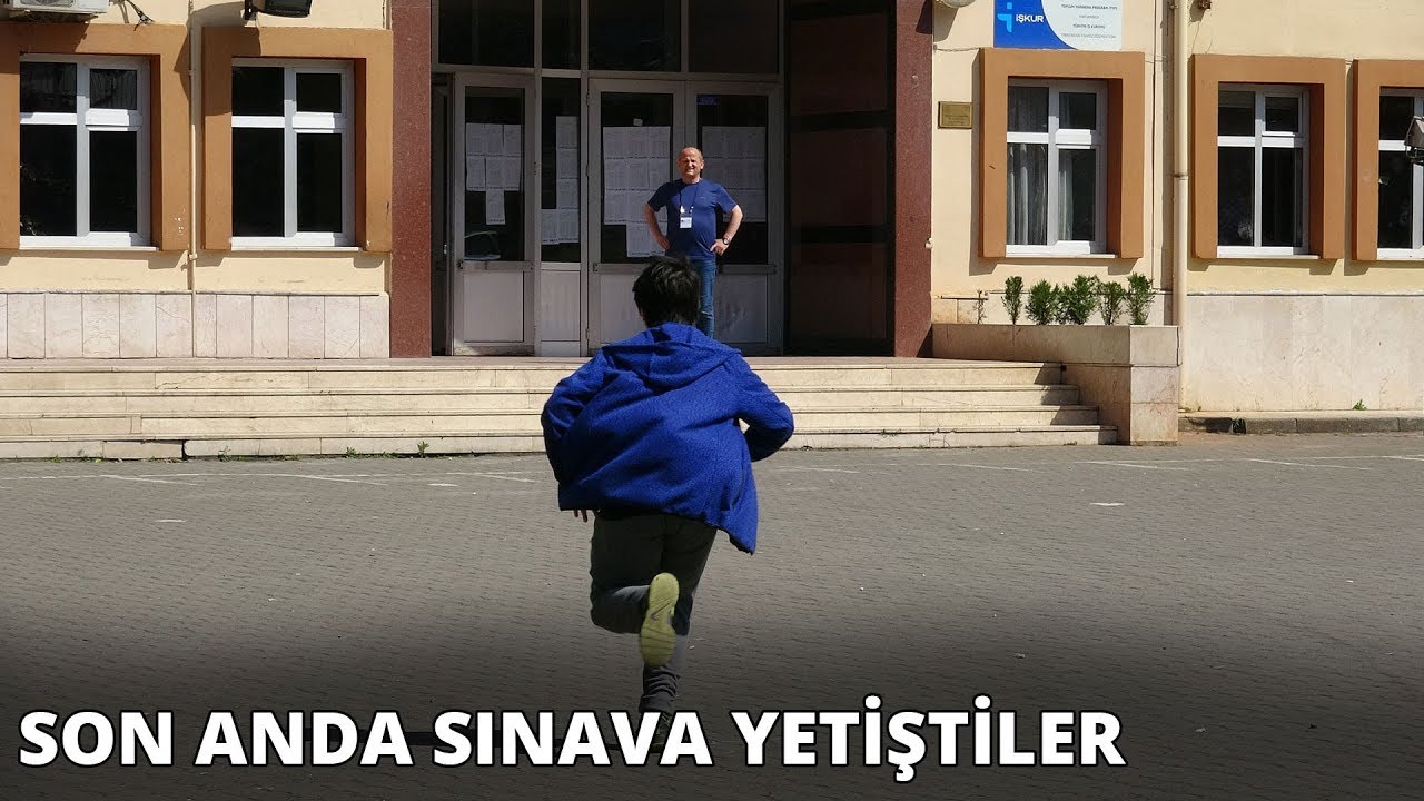 Geç kalan öğrenciler, sınava koşarak yetişti