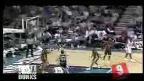 Baron Davis Dunks on O'Neal