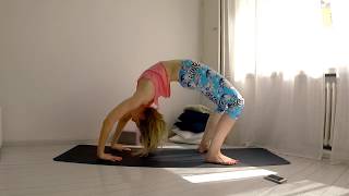 Yoga How to Wheel Pose - Urdhva Dhanurasana 