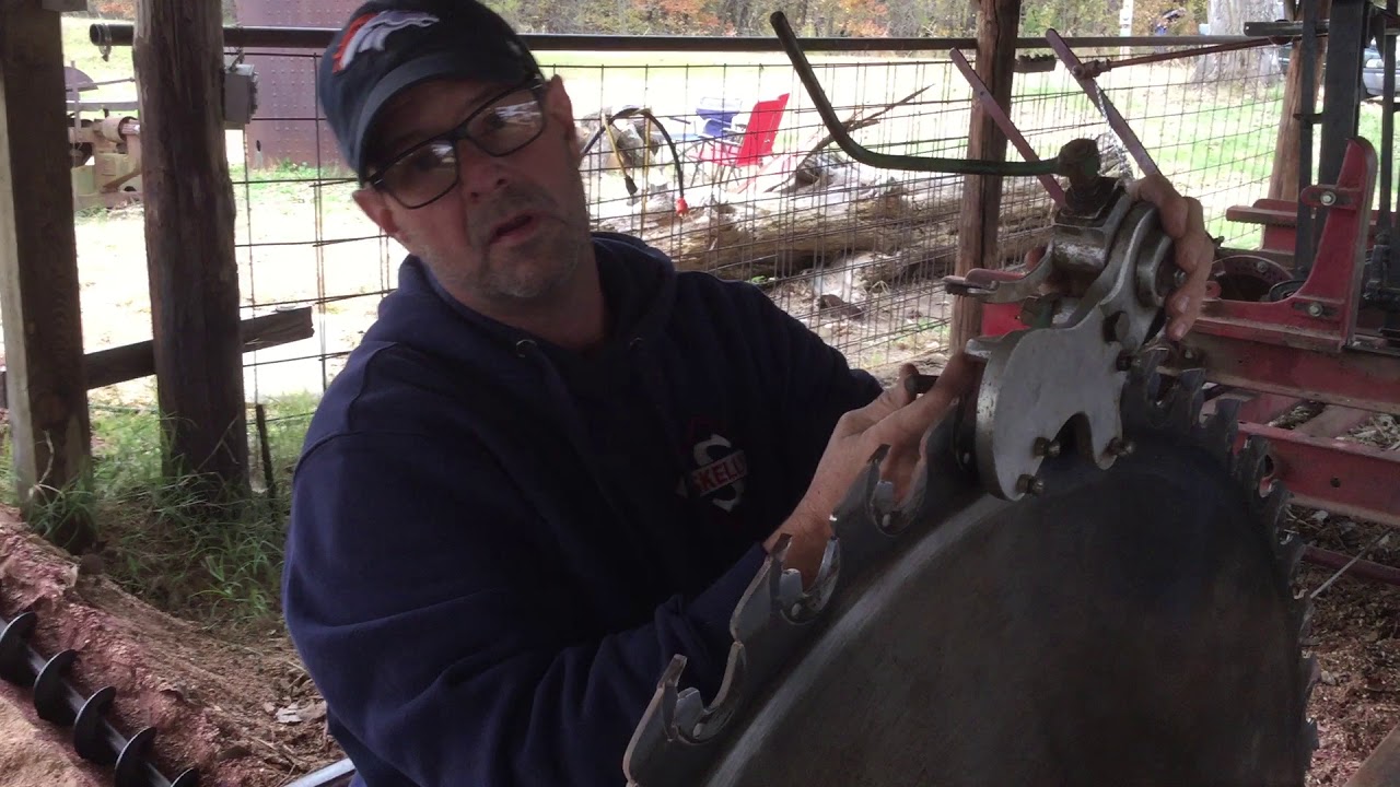 How to sharpen a saw blade - YouTube