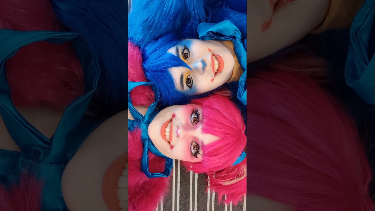 they suit clown makeup so much @sol.cosplays #poppyplaytimechapter1 #huggywuggy #cosplay #fyp