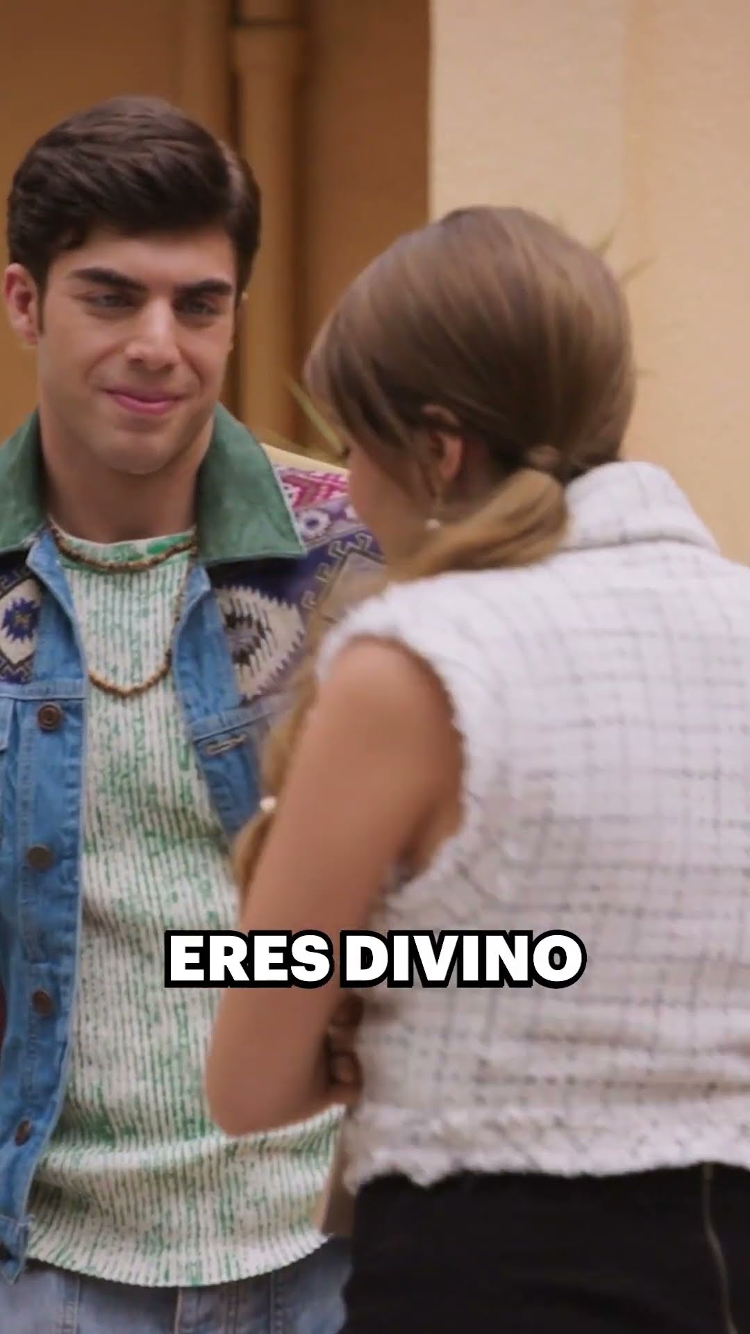 ? El primer beso de Cata y Gil #AmorAmargo #shorts