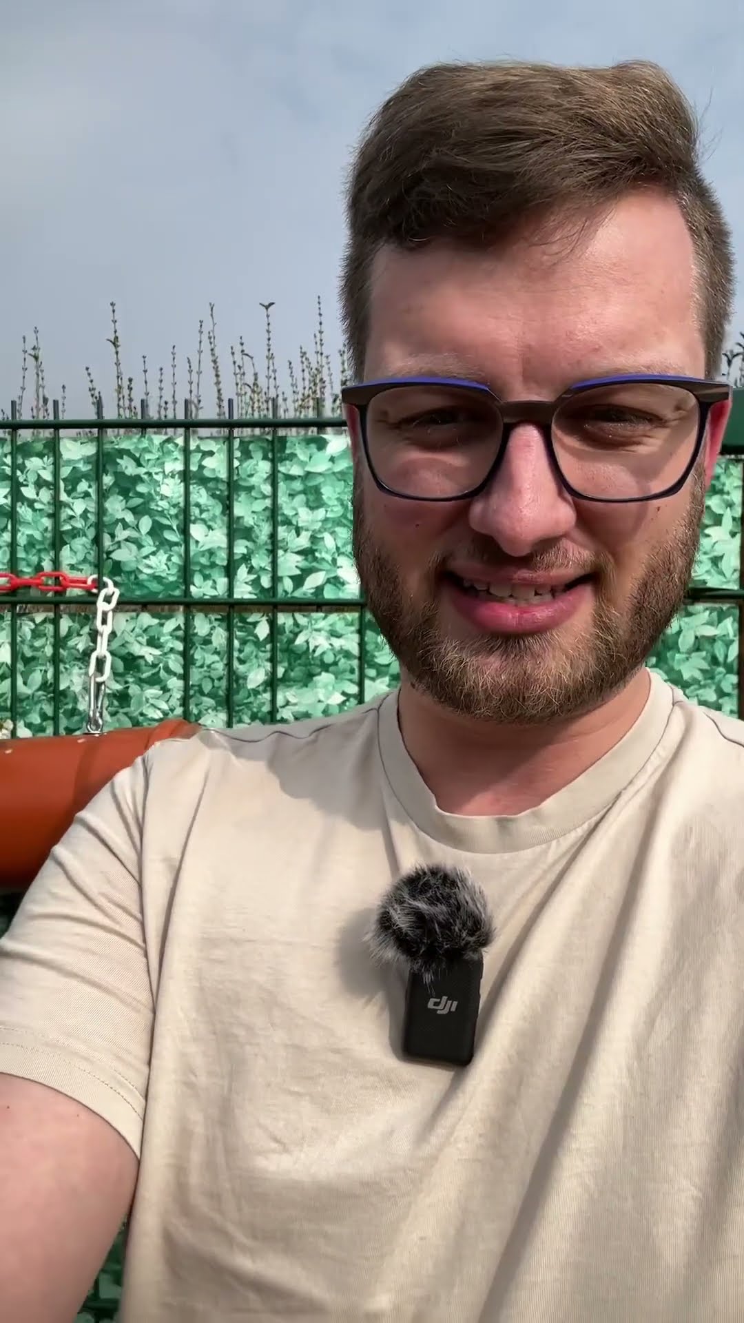 Keine Chance für Schnecken 🐌 Ich habe eine Erdbeerrinne gebaut #diy # ... Keine Chance für Schnecken 🐌 Ich habe eine Erdbeerrinne gebaut #diy # ...