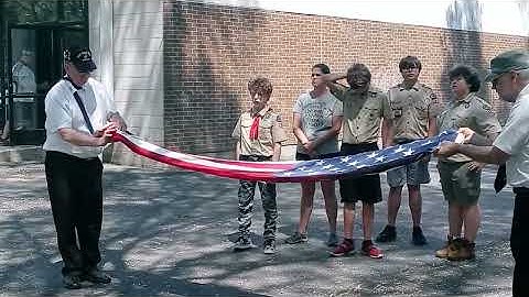 Precise video on folding the USA Flag by Veterans Demonstrating to Boy Scout Troop 525