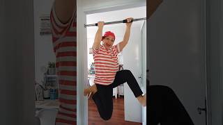 Yaramaz Kardeşim Kapıya Tırmanıp Düşerse