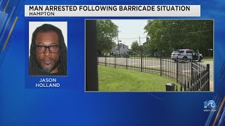 Man arrested after Hampton barricade situation