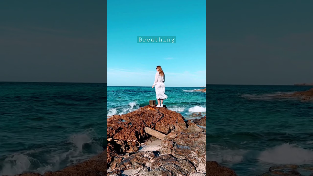 Inhaling the ocean, exhaling calmness 🙏🏻💜 