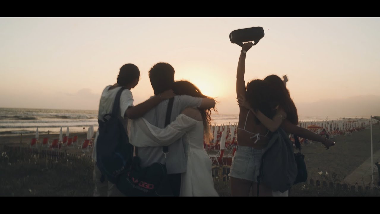 Watch Crims - SOGNI (Official Video) on YouTube Watch Crims - SOGNI (Official Video) on YouTube