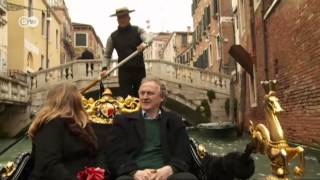 Gondolier in Venice | Euromaxx - Holiday Professionals