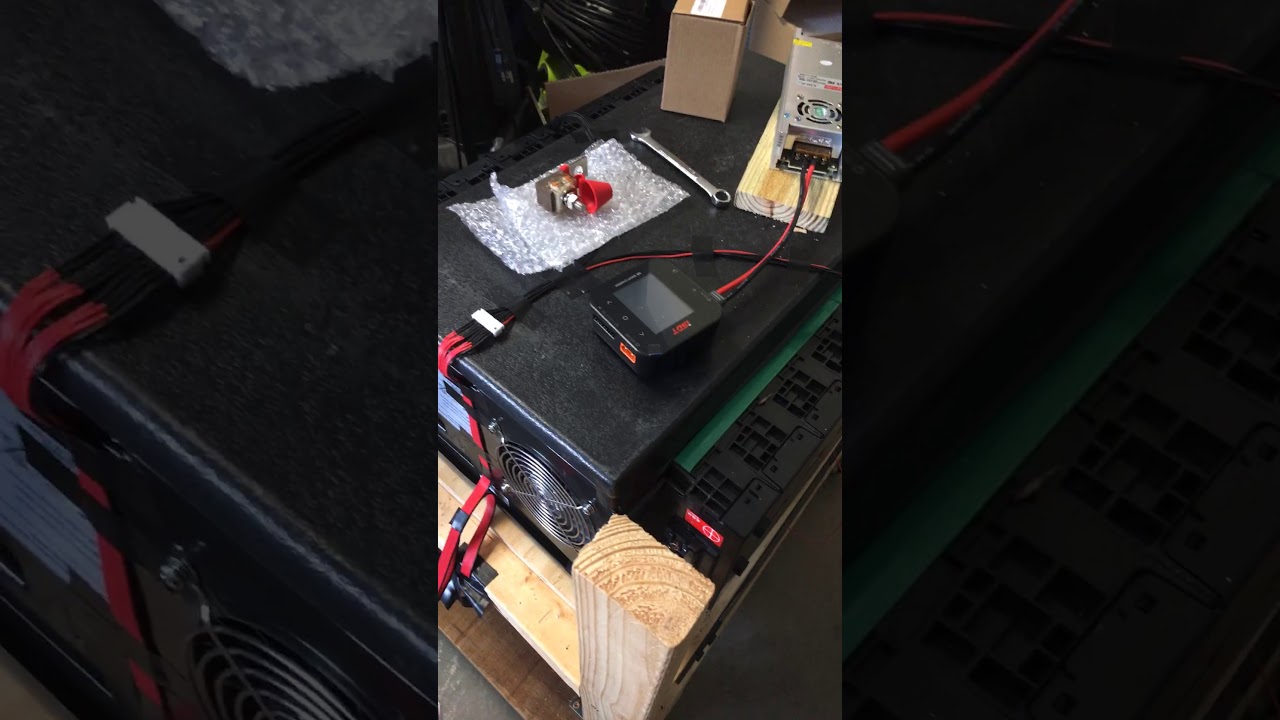 DIY solar battery storage - YouTube