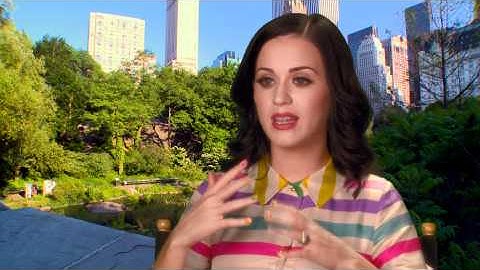Katy Perry talks about The Smurfs - Animation