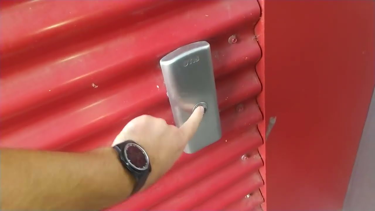 Ascenseur OTIS GeN2 de 2015 @ CGR Vitrolles, Bouches-du-Rhône, PACA, France.