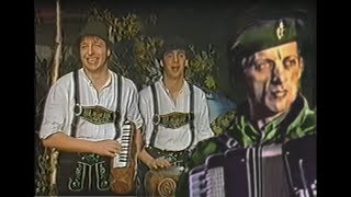 Video thumbnail of "Die Woodys Serbia Strong - Fichtl's Lied Remove Kebab Meme"