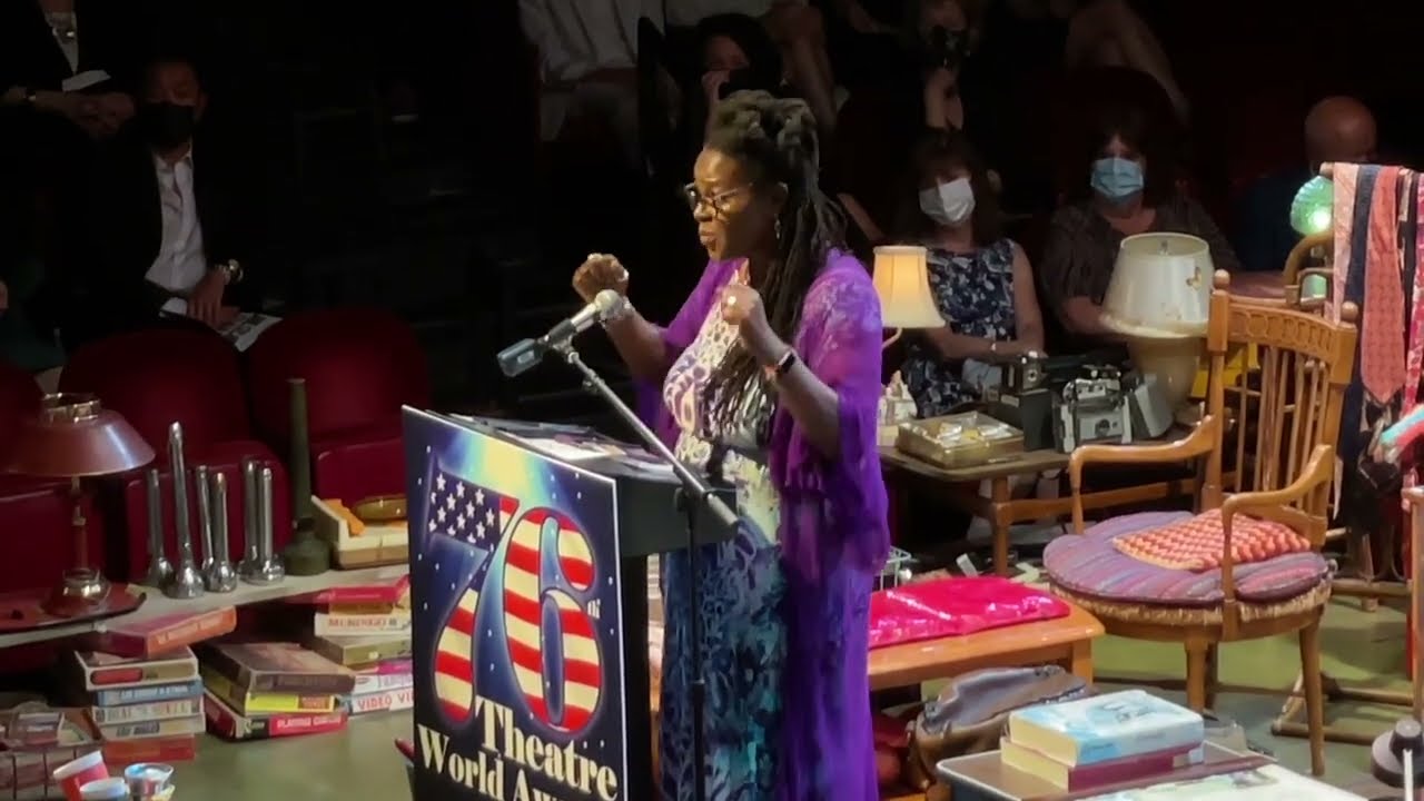 André De Shields presents Sharon D Clarke with 2022 Theatre World Award