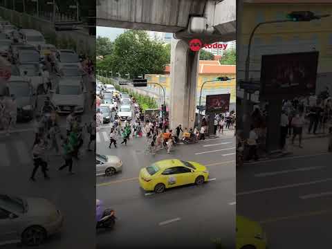 Multiple gunshots heard at Siam Paragon in Bangkok