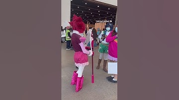 Surprising a Spinel Cosplayer 😏