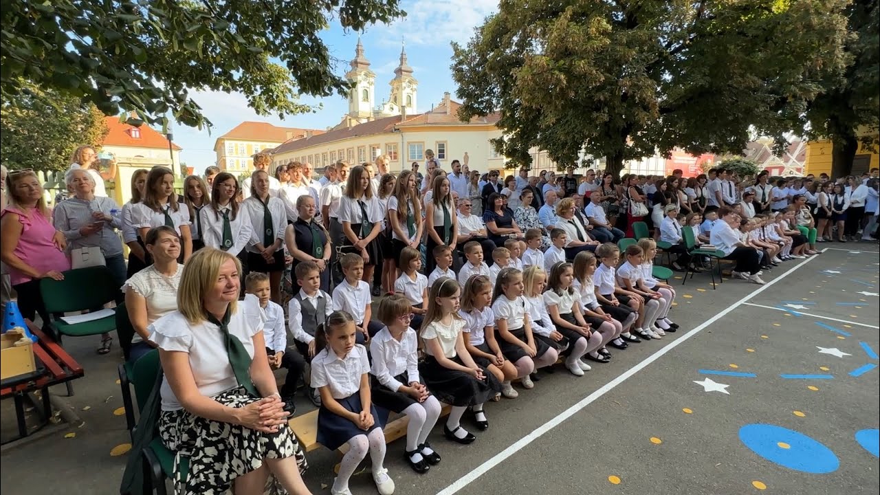 Az Egri Lenkey János Általános Iskola különleges tanévnyitóján jártunk