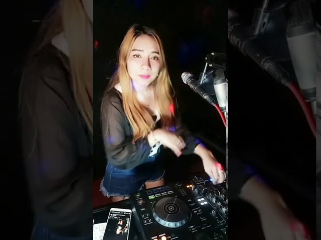 SEHARUSNYA AKU - DJ RERE MONIQUE R2M class=