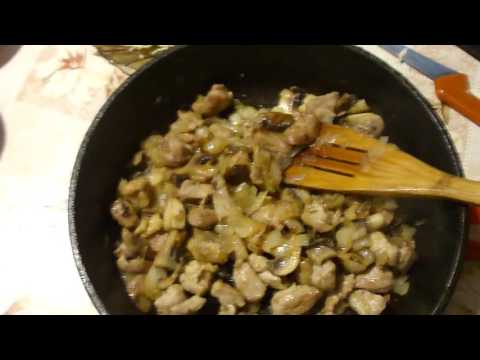 Видео рецепт Свинина с грибами в соусе