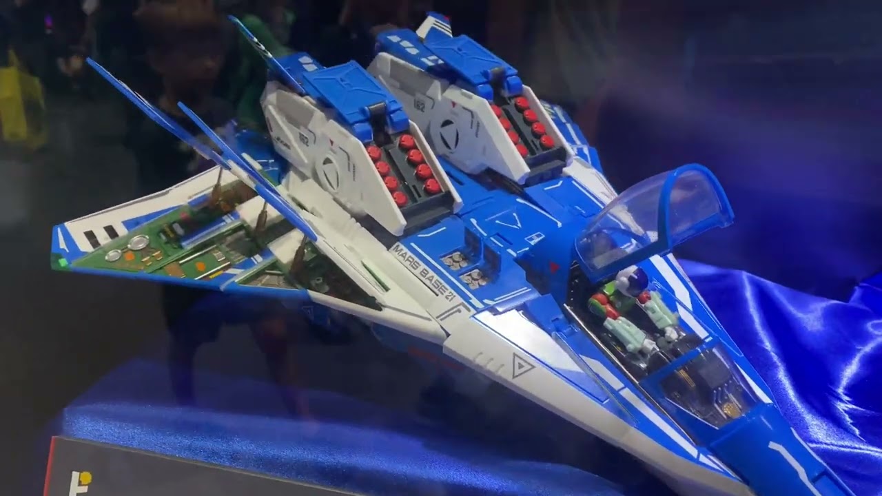 Robotech TNG Alpha Fighter 1/28 Scale SDCC 2025 Display