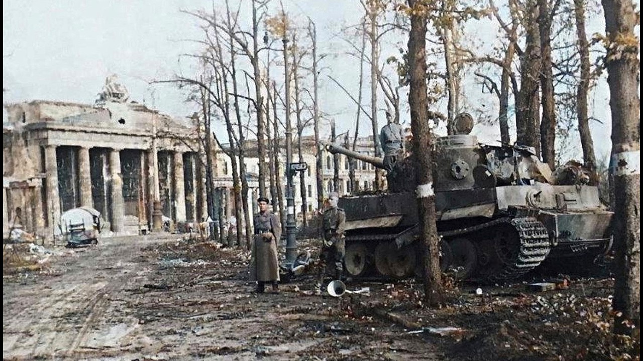 Tiergarten Tiger Tank - Last Stand at the Brandenburg Gate
