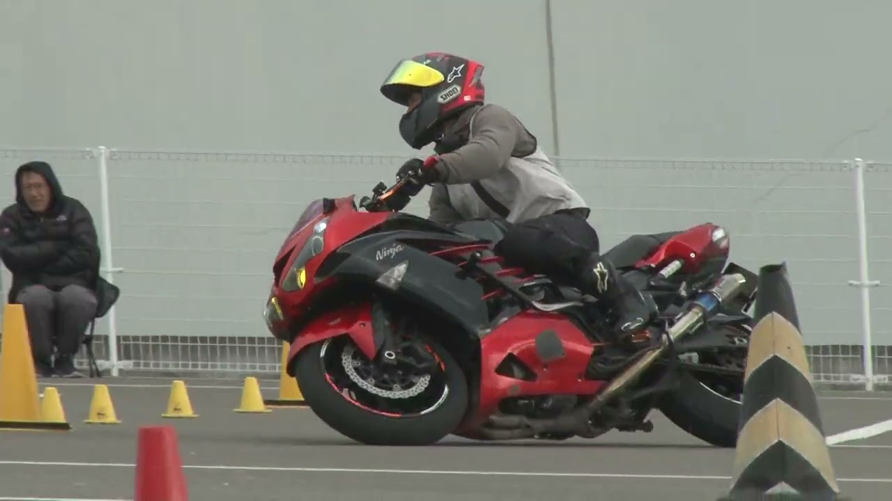 ムテキレンジ 24 TRY GYMKHANA N 1 motomoto 14 選手 ZX-14R h 2 2024 12 15 - YouTube